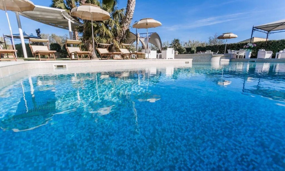 Cabras Hotel | Su Soi