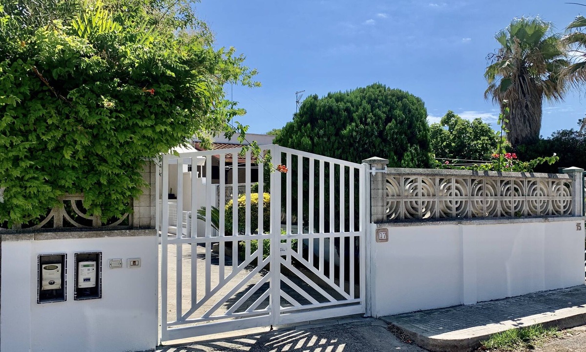 Torre Specchia Ruggeri Villa | Super Comfortable Villa 30 meters from the beach