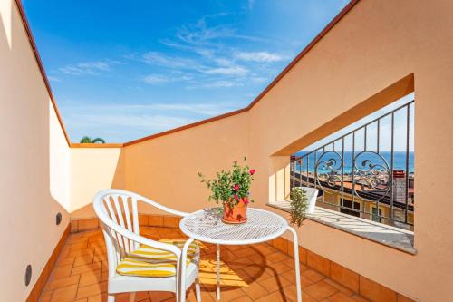Furci Siculo House | The Amphora Lodging
