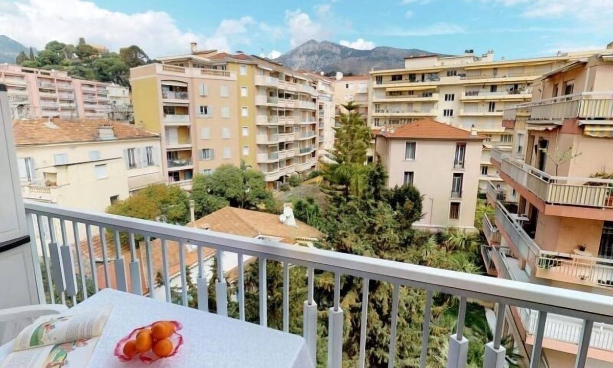 Menton Apartment | Top Floor Studio with Terrace and Private Parking