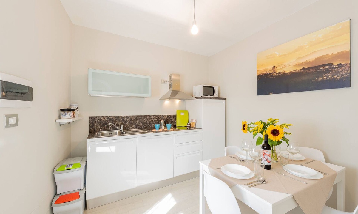 Langhe and Roero Apartment | TrifulHouse Holiday Apartments: unit. 2, Alba historical city center