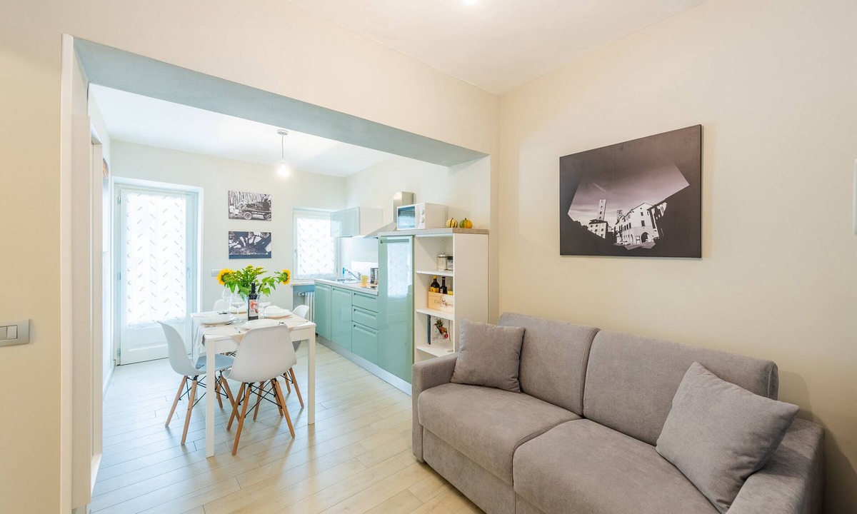 Langhe and Roero Apartment | TrifulHouse Holiday Apartments, Unit 3. Alba historical city center