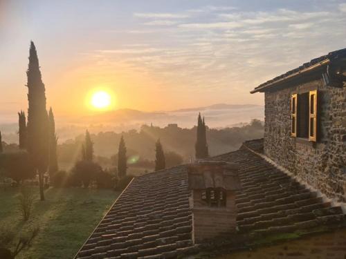 Anghiari Apartment | Tuscan Escape Luxury 2 bedroom apartment with pool