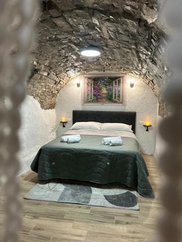 Torno Apartment | Unique Romantic Cave with air conditioner