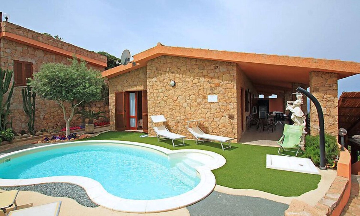 Costa Paradiso House | Vacation home Gatti by Interhome