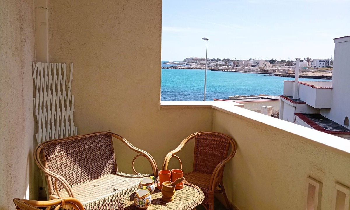 Torre a Mare Apartment | Vacation House facing the sea