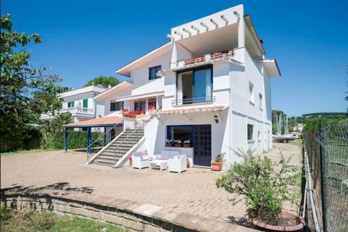 Lake Bracciano Apartment | Verde Blu Lakefront Boutique Holiday Apartments Trevignano Romano