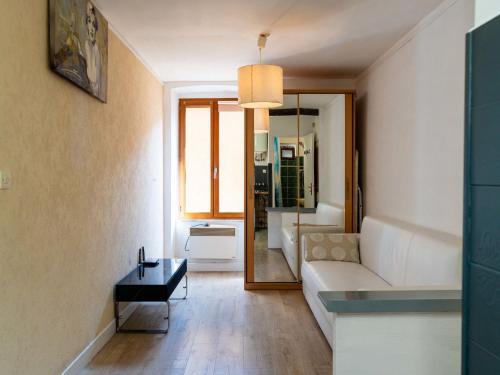 Old Town Apartment | Vico della Ronda Studio Apartment
