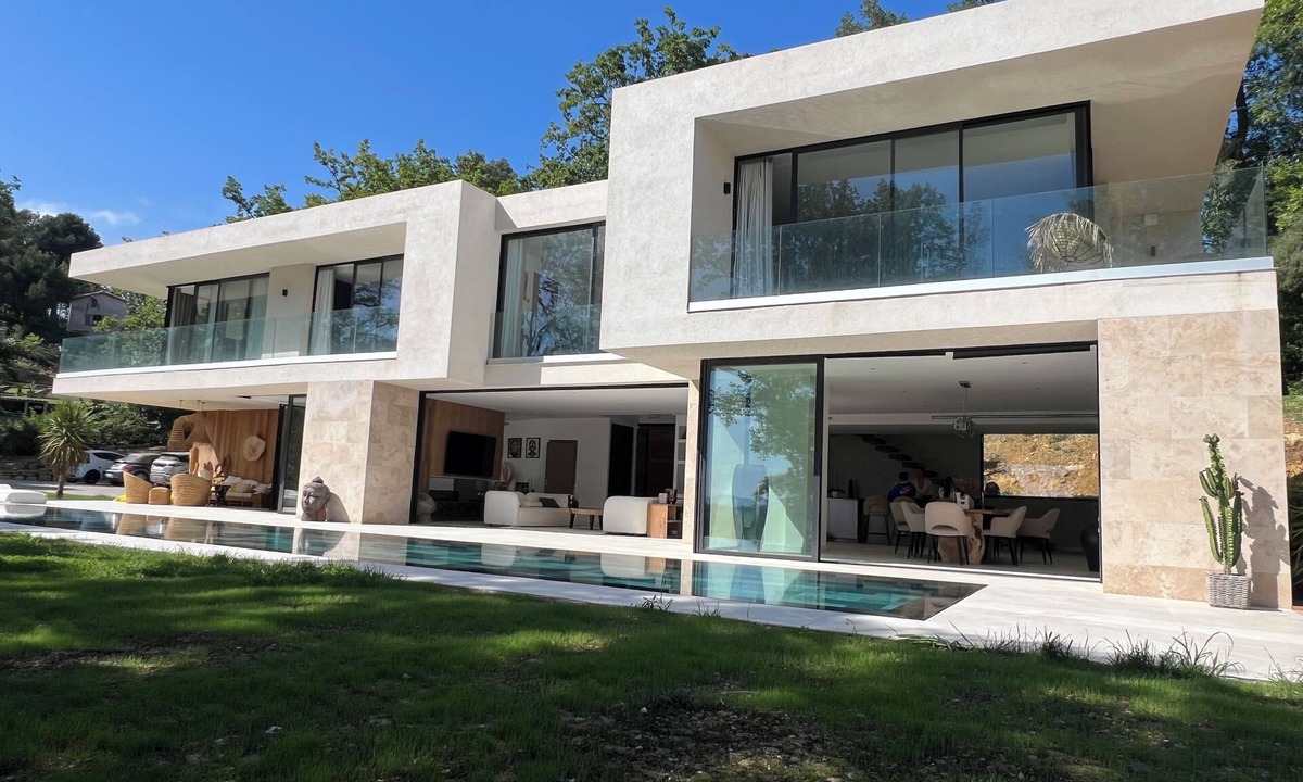 Opio Villa | Villa d Architecte Neuve d Environ 310 m2 Située Dans un Domaine Sécurisé
