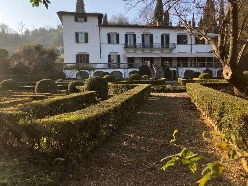 Oltrarno Villa | VIlla Merlo Ner0