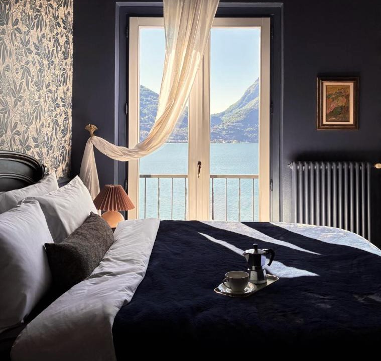 San Siro Villa | Villa Murello - Panoramic Lake View Short Walk to Lake