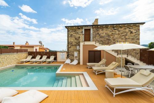 Chia Villa | Villa Sa Rocca Junior & Suite
