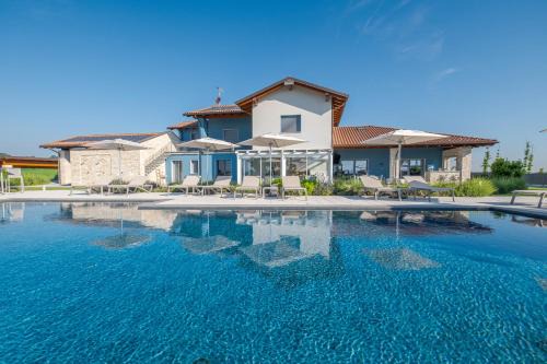 Narzole Bed & Breakfast | Villa Sarmassa