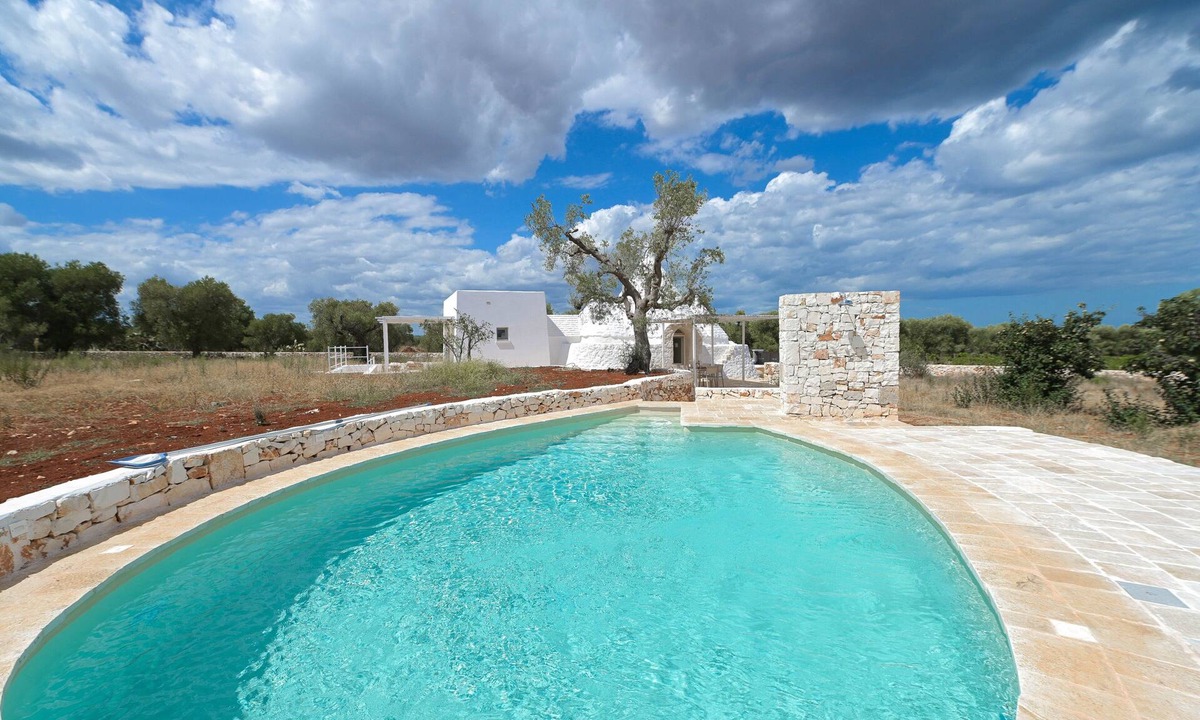 Ostuni Villa | Villa 'Trullo White Dream Con Piscina' with Private Pool, Wi-Fi and Air Conditioning