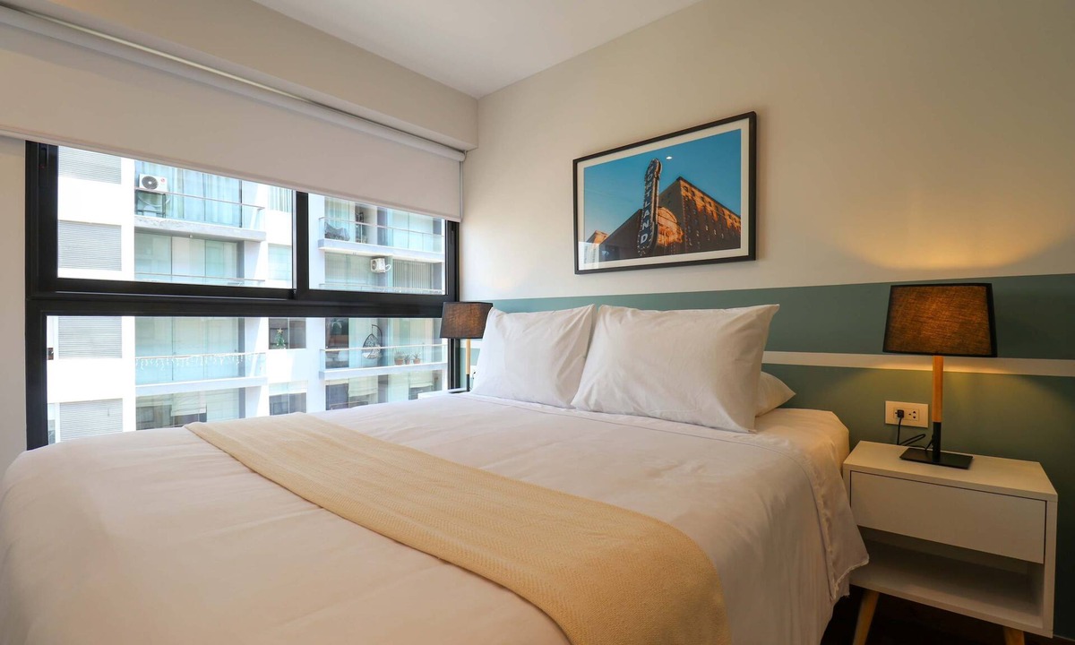 Leuro Apartment | w Group-friendly 3BR w Balcony in Miraflores