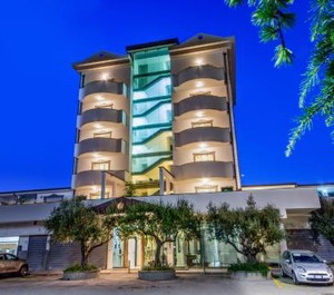 Arcom Palace 