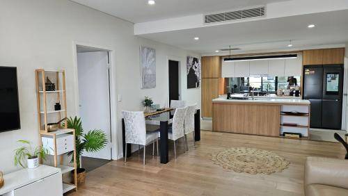 Rouse Hill Apartment | 138 m² Apartment ∙ 3 bedrooms ∙ 7 guests