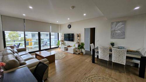 Rouse Hill Apartment | 138 m² Apartment ∙ 3 bedrooms ∙ 7 guests