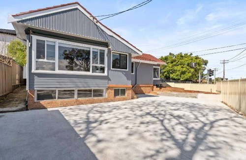 Bankstown Hotel | 80 m² Hotel ∙ 2 bedrooms ∙ 6 guests