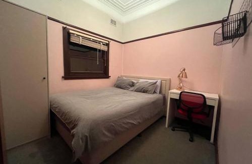 Arncliffe House | Airport Sharehouse