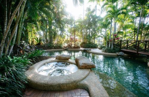 Townsville Hotel | City Oasis Inn Townsville, SureStay Collection by BW