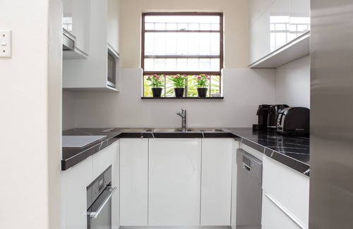 Balmain House | Spacious 3-Bed Townhouse in Stylish Balmain