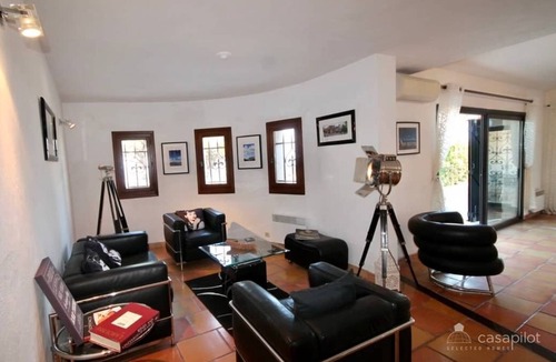 Mandelieu-La-Napoule House | 1 bedroom accommodation in Mandelieu