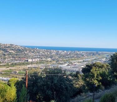 Saint-Laurent-du-Var Apartment | 2 pièces avec jardin vue mer