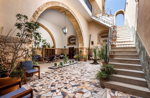 Calabernardo Villa | 300 m² Villa ∙ 5 bedrooms ∙ 10 guests