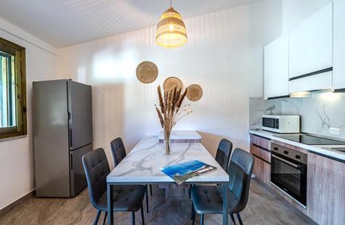 Case Peschiera-Lu Fraili Apartment | 5min dalla Spiaggia La Cinta - Villetta Elegante a San Teodoro
