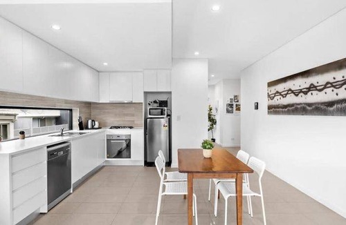 Homebush Apartment | 78 m² Apartment ∙ 2 bedrooms ∙ 6 guests