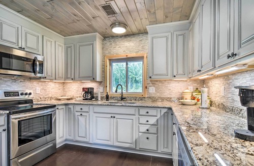Au Gres Township Cabin | 800-Acre Au Gres Oasis: 2 Ponds + ATV Trails!