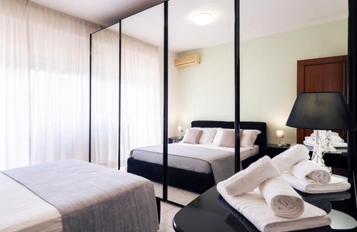 Quartiere XXIX Ponte Mammolo Apartment | A/C - Pool - Parking [Metro B]