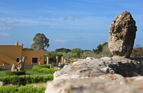 Sannicola Villa | A Soli 5 Minuti dal Mare, Villa con Piscina e Idromassaggio in Tenuta Girasole