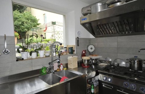 Como House | A stone's throw from the lake and downtown