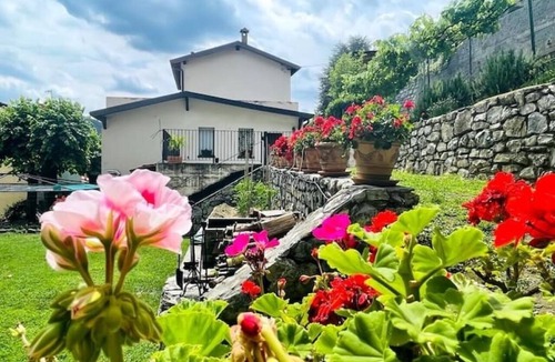 Como House | A stone's throw from the lake and downtown