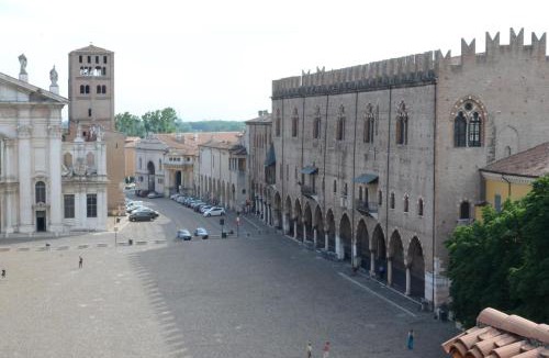 Old Town Bed & Breakfast | Abbazia Bed & Breakfast, MantegnaHotels