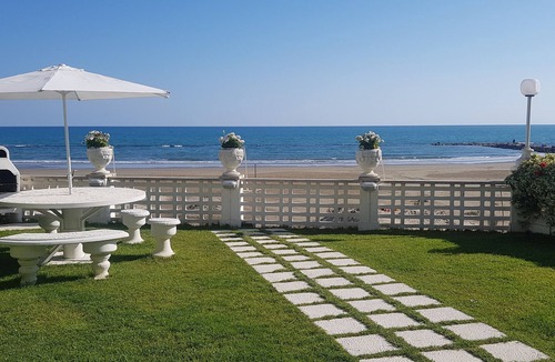 Nettuno Apartment | ACCOMMODATION TOURIST USE ON THE SEA ID. 25794