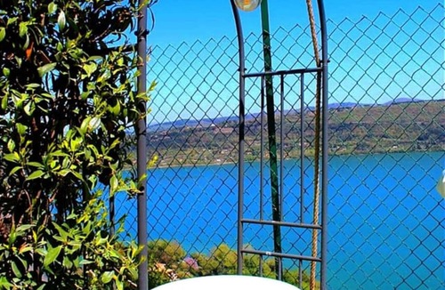 Castel Gandolfo Apartment | Accommodation With Lake View With Jacuzzi