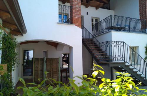 Montalenghe House | Acini Sparsi