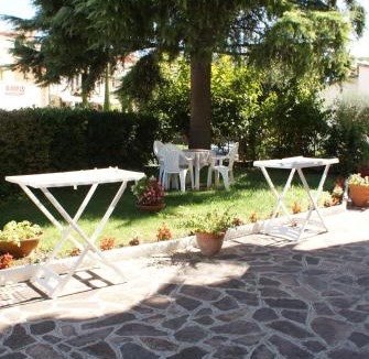 Numana House | Affittacamere La Buganvillea