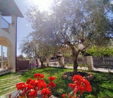 Girasole Bed & Breakfast | Affittacamere s' Orgiola