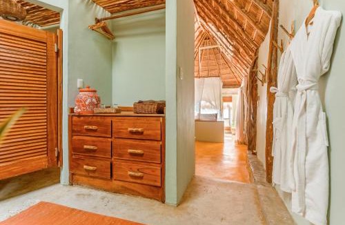 Zona Hotelera Hotel | Ahau Beachfront Tulum Hotel