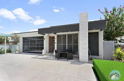 Fairfield House | Aircabin - Fairfield - Modern - 6 Bedrooms House