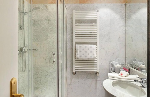Albavilla Hotel | Albavilla Hotel & Co.
