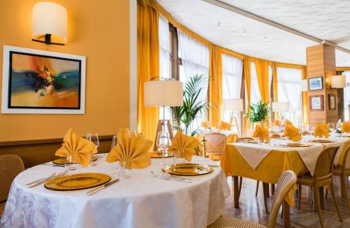 Lanzo d'Intelvi Hotel | Albergo Milano Snc