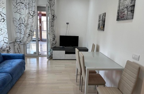 Vimodrone Apartment | Alexandra Apartment