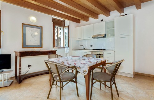Pesina Spezie Apartment | An attractive residence on the Verona side of Lake Garda.