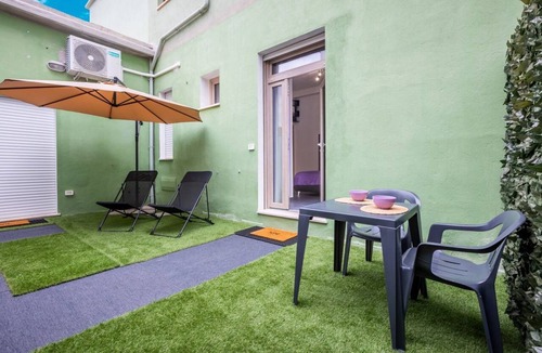Selargius Apartment | An elegant suite within a multi-unit property, ideal for two guests, featuring ground-floor access (with a single step at the entrance).The property is located in the center of Selargius—a town situated approximately 6.5 km from Cagliari’s city cente