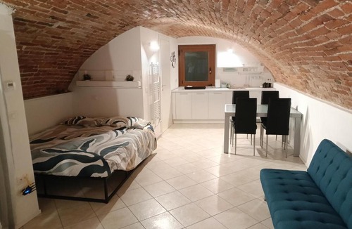 Bedizzole Apartment | Antiche Mura on Garda Lake